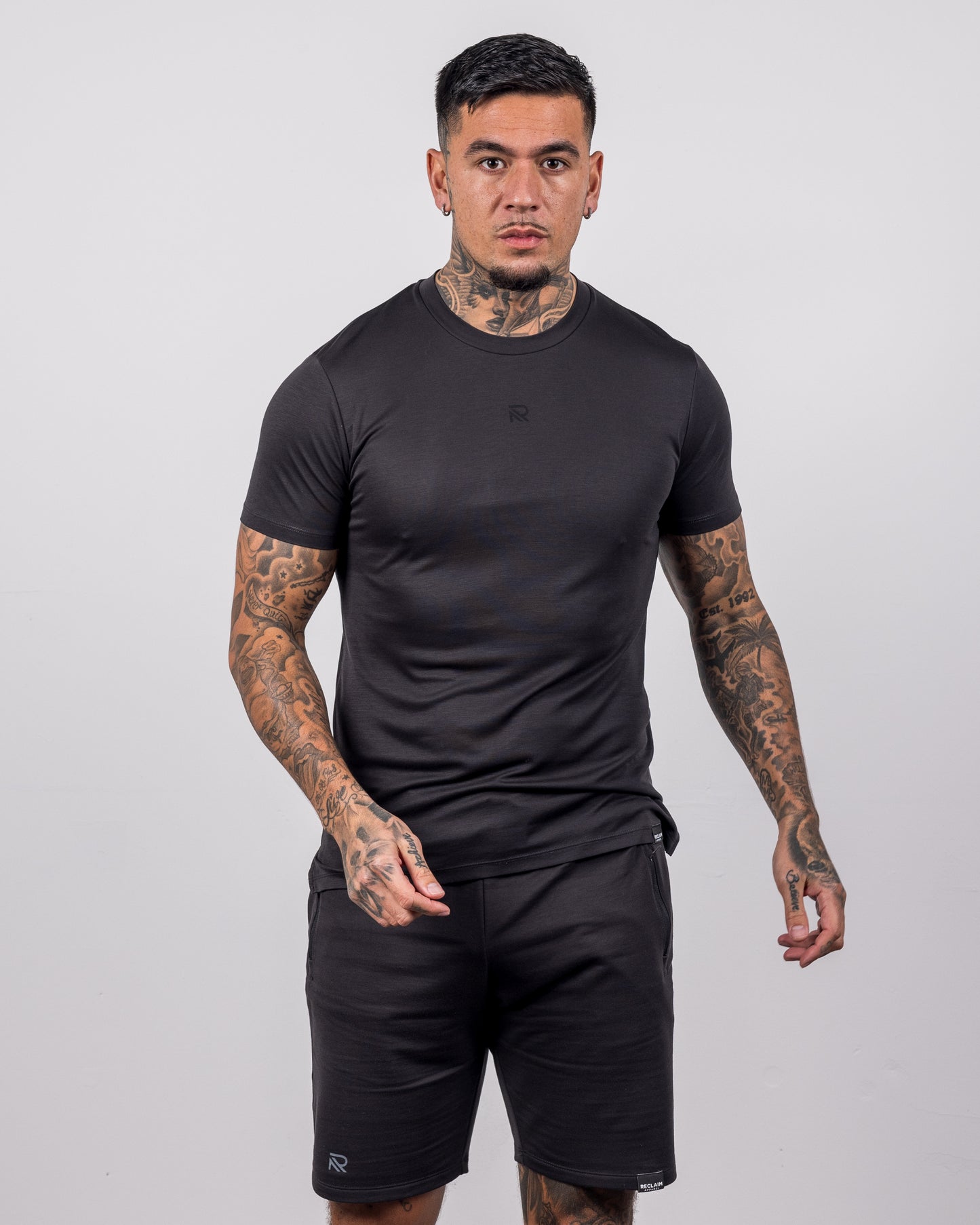 Essential T-shirt Black