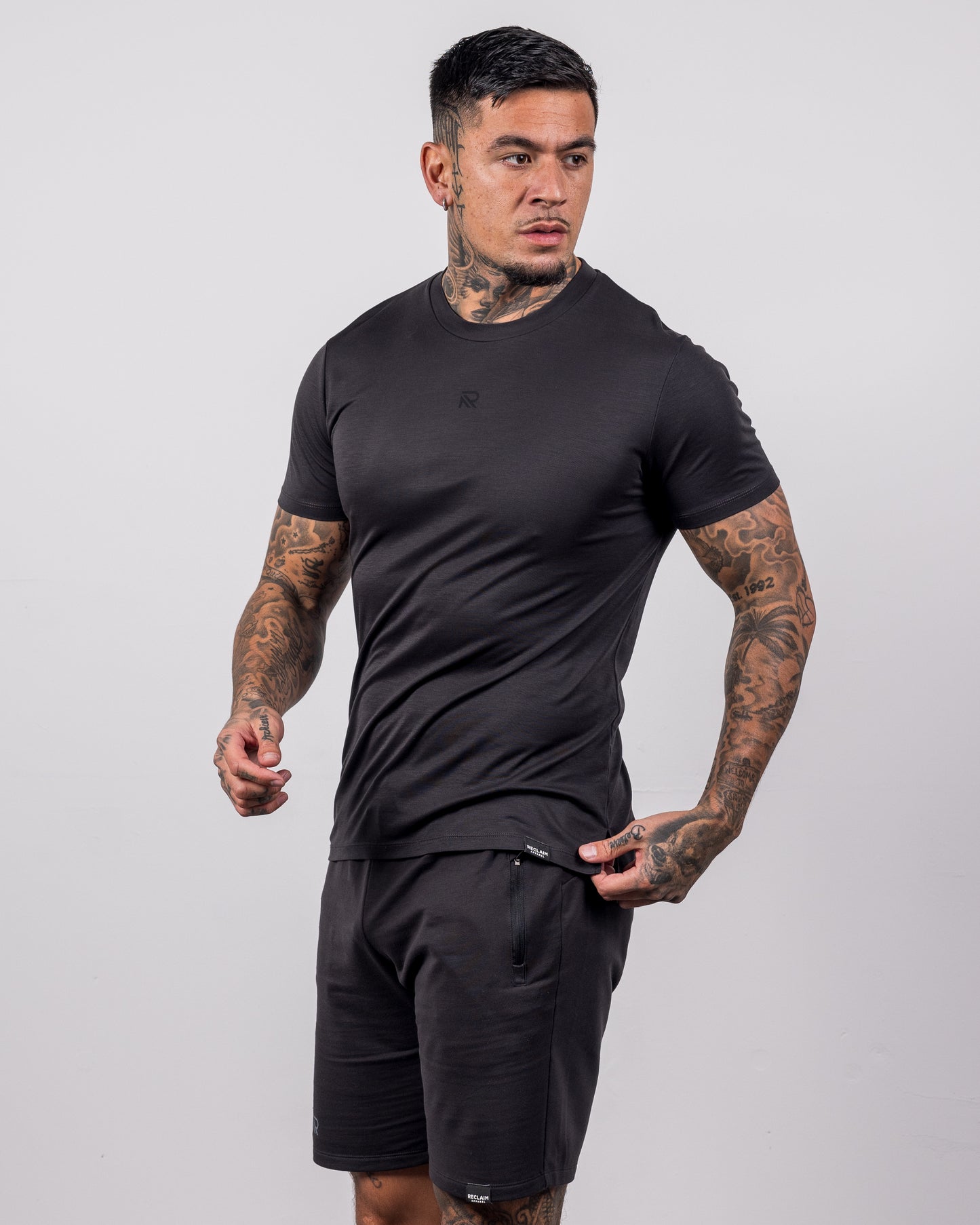 Essential T-shirt Black