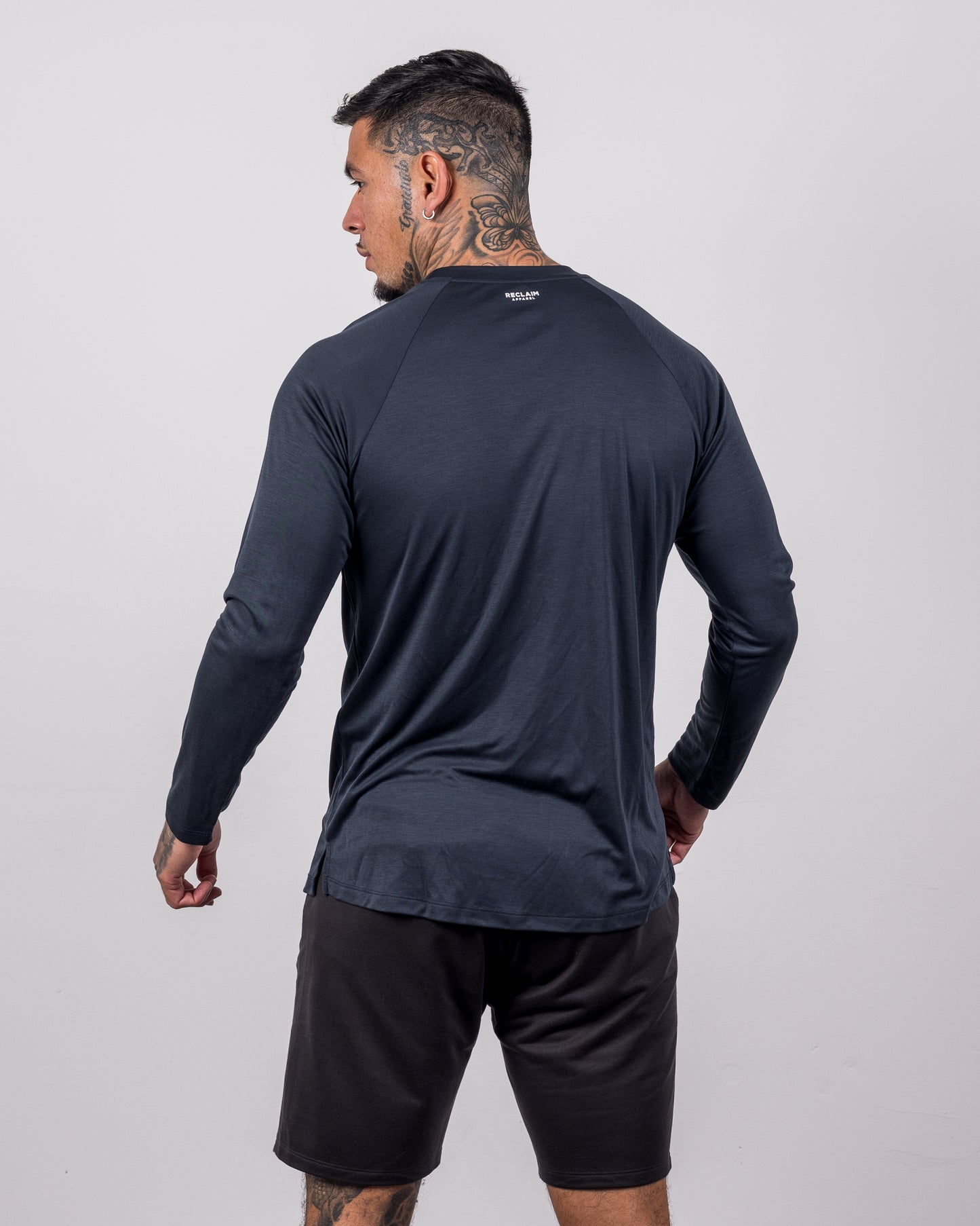 Essential Long Sleeve T-shirt Navy